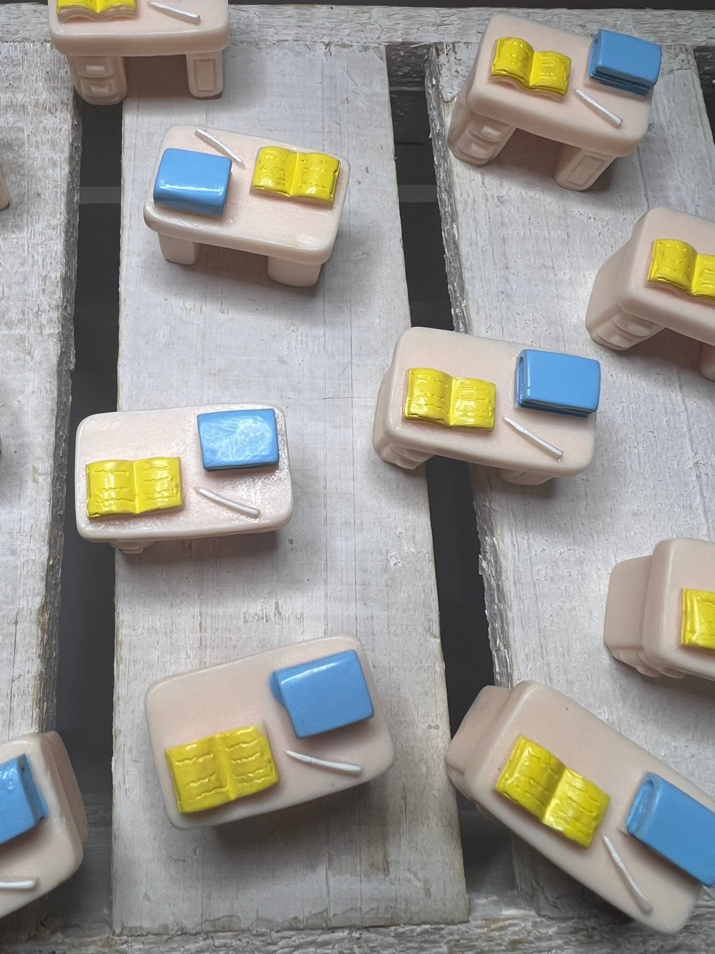 Miniature DESK Object School Minis Alphabet Trinkets Mini Objects for Speech Sound Set Objects 3D Desk Trinkets Doodads - Speech and Smile