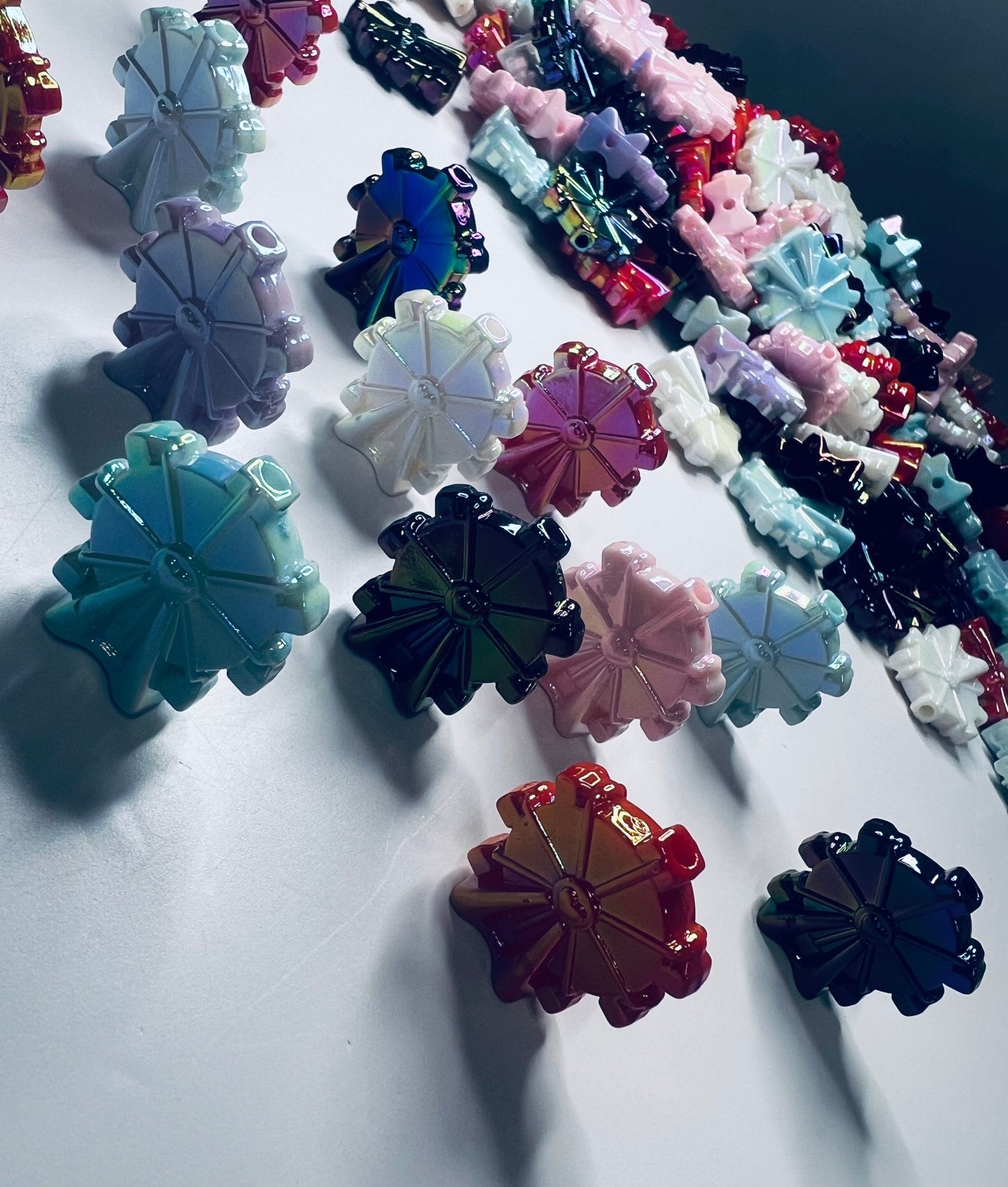 Miniature Ferris Wheel Bead Trinkets - Carnival Mini Objects Fair Theme Mini Objects for Speech Therapy - Speech and Smile