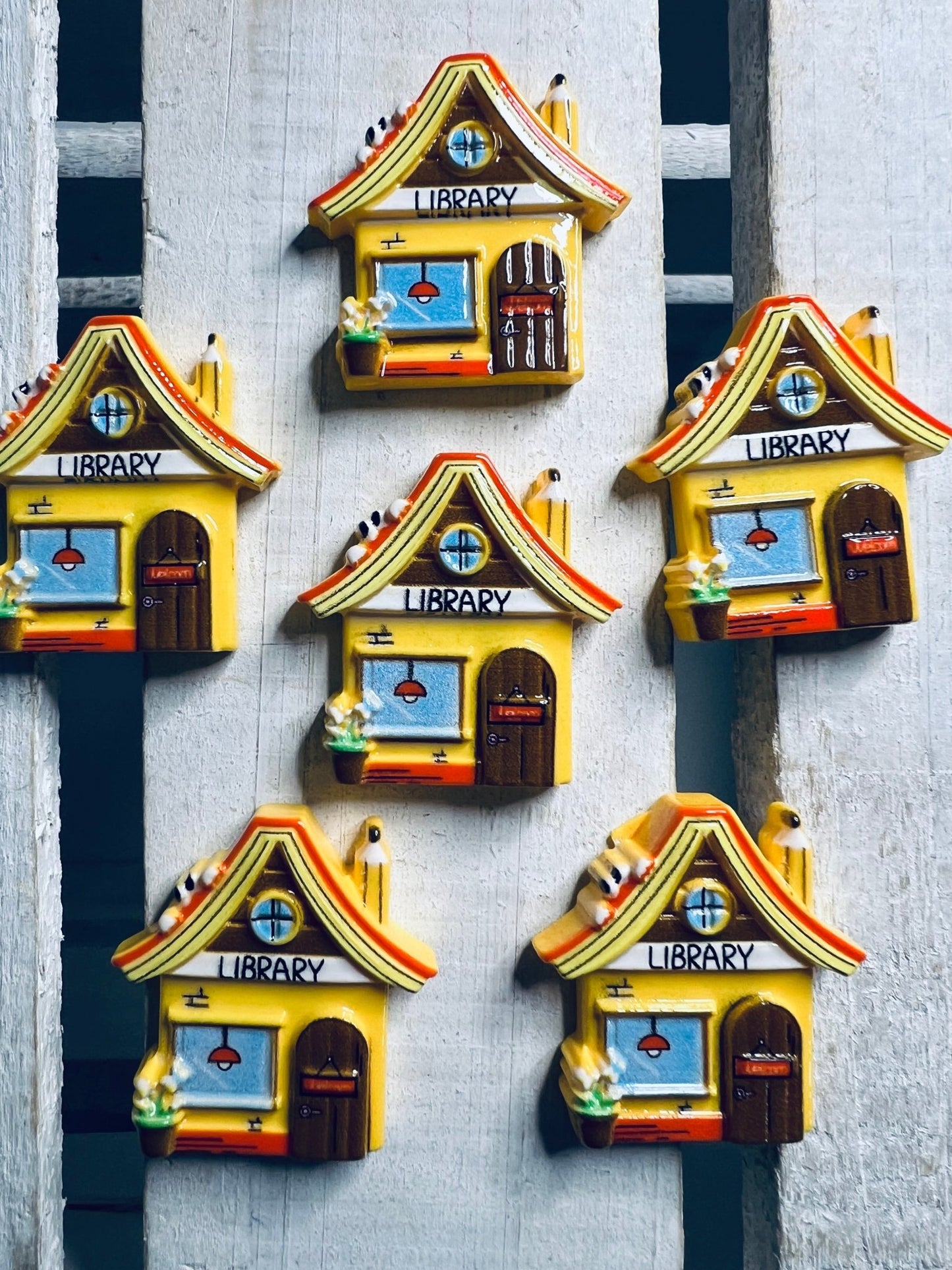 Miniature Library Trinket - Minis for Speech Therapy Community Helper Mini Objects - Speech and Smile