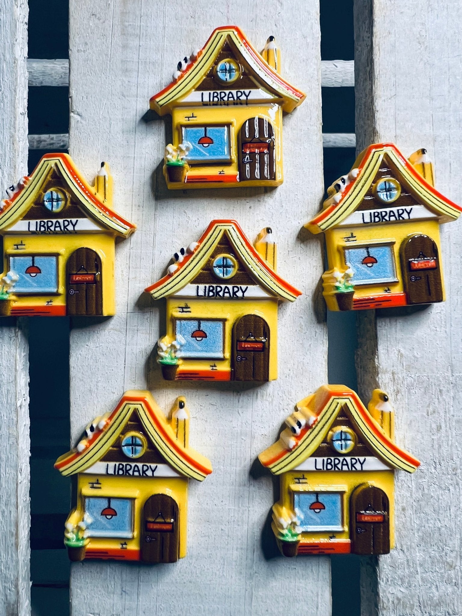Miniature Library Trinket - Minis for Speech Therapy Community Helper Mini Objects - Speech and Smile