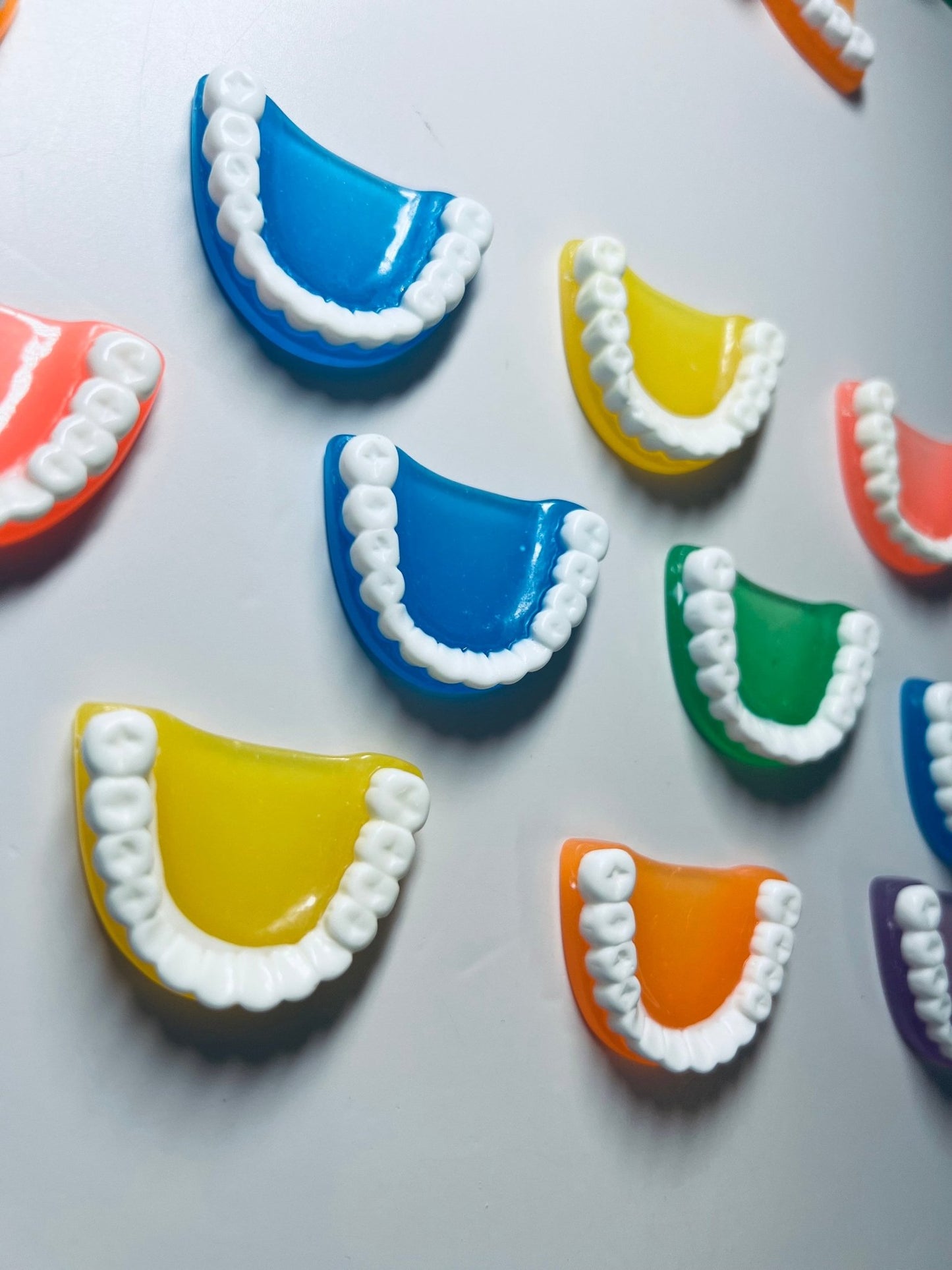 Miniature Mouth Model Mini Teeth l Trinket - Speech Therapy Mini Objects - Miniature Objects - Resin Mouth - Dentist Trinkets - SLP - Speech and Smile