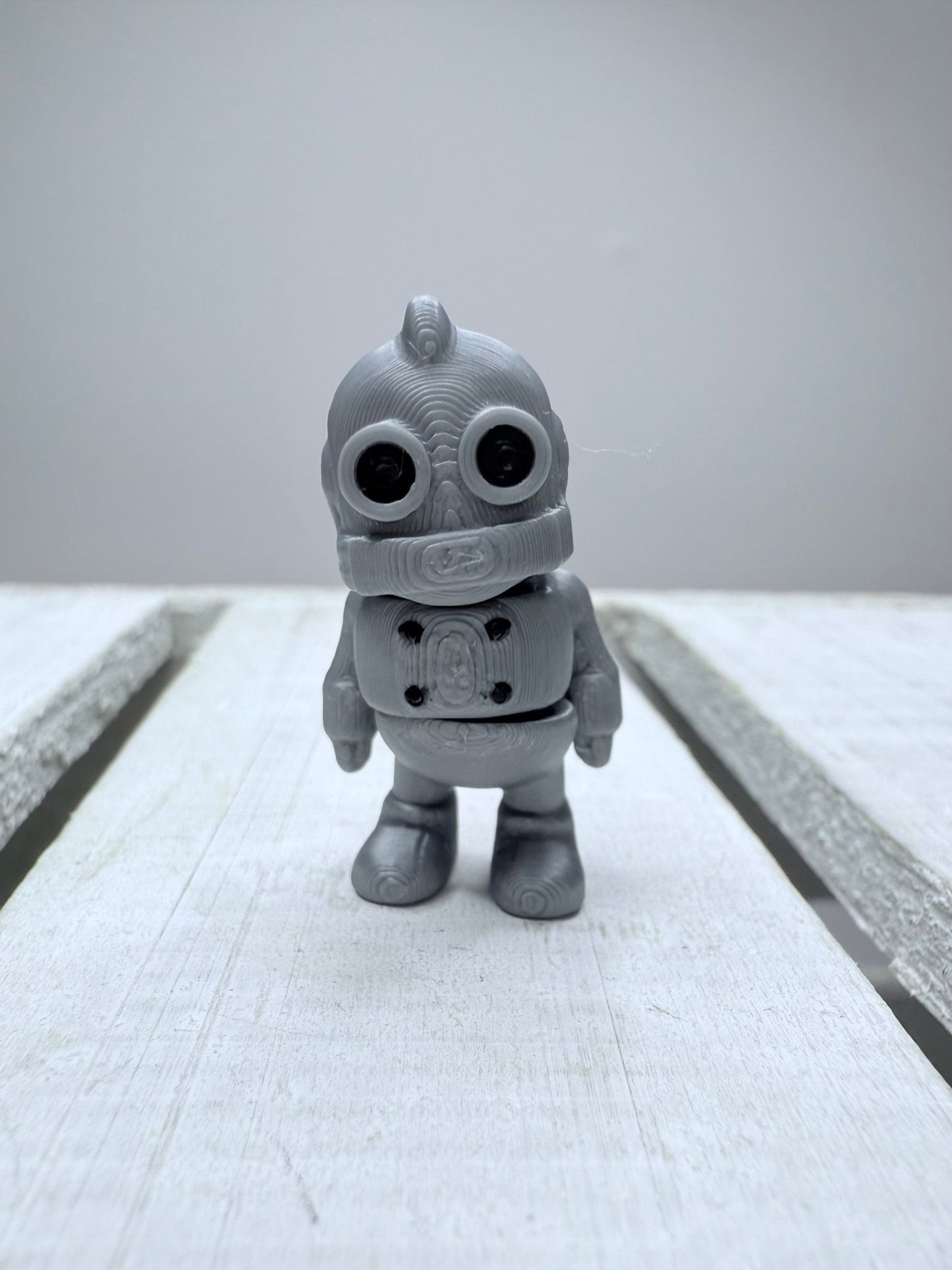 Miniature Robot Wiggle Trinkets - Mini Fidget Objects Letter R Alphabet Mini Objects for Speech Therapy - Speech and Smile