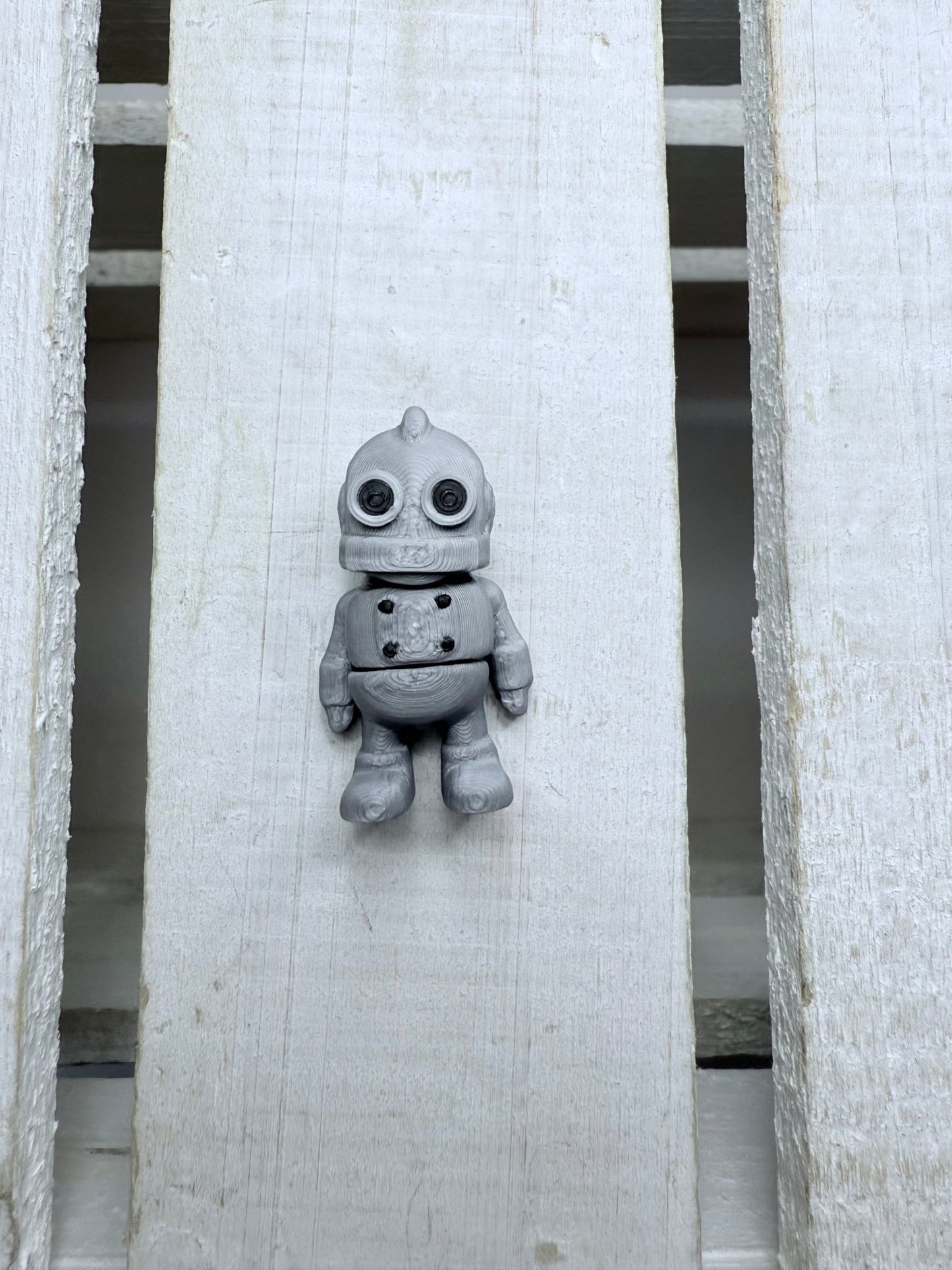 Miniature Robot Wiggle Trinkets - Mini Fidget Objects Letter R Alphabet Mini Objects for Speech Therapy - Speech and Smile