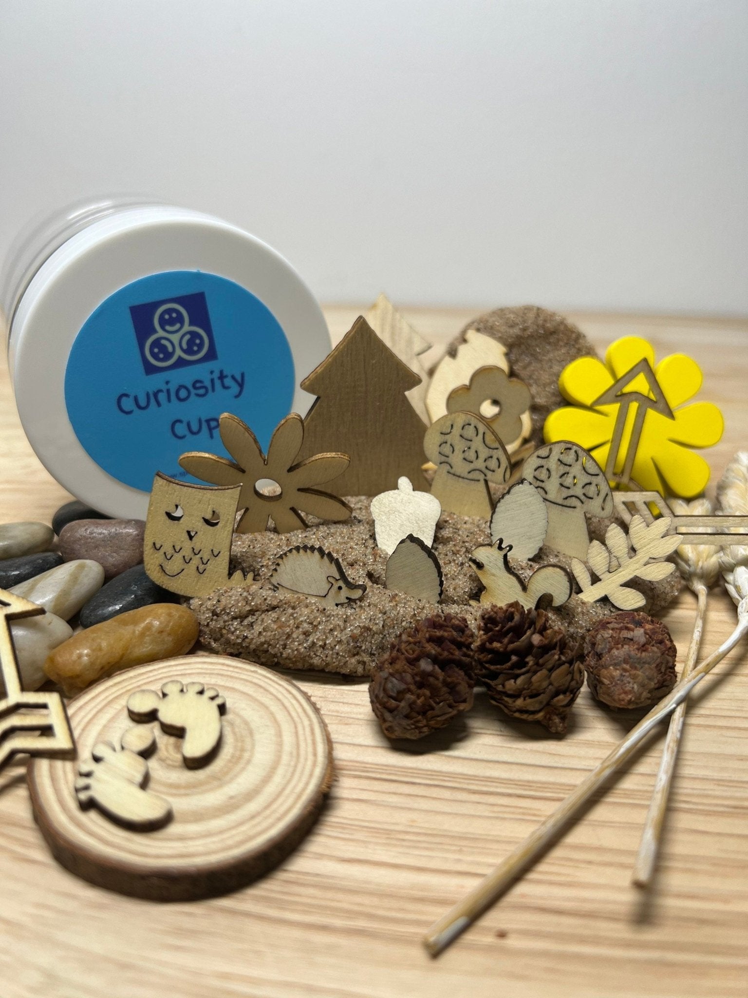 Nature Kit with Kinetic Sand Curiosity Cup - Nature Forest Woodcut Objects - Speech and Smile