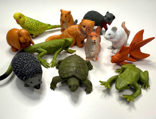 Pick a Pet Mini Objects Miniature Pet Figurines Safari LTD Realistic Mini Figures - Speech and Smile