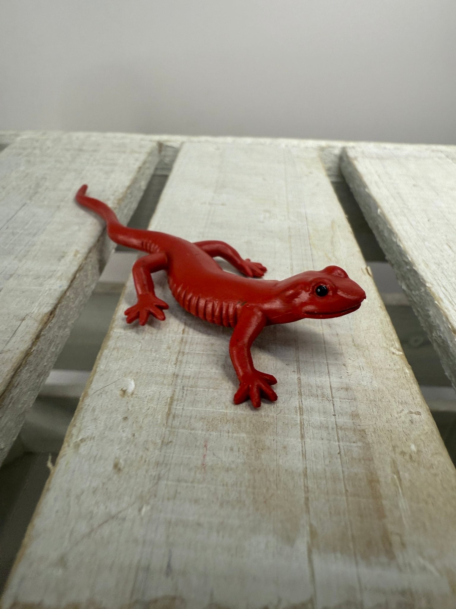 Pick a River Creature Figurines Mini Objects Realistic River Animal Figures Trinkets River Habitat Minis - Speech and Smile
