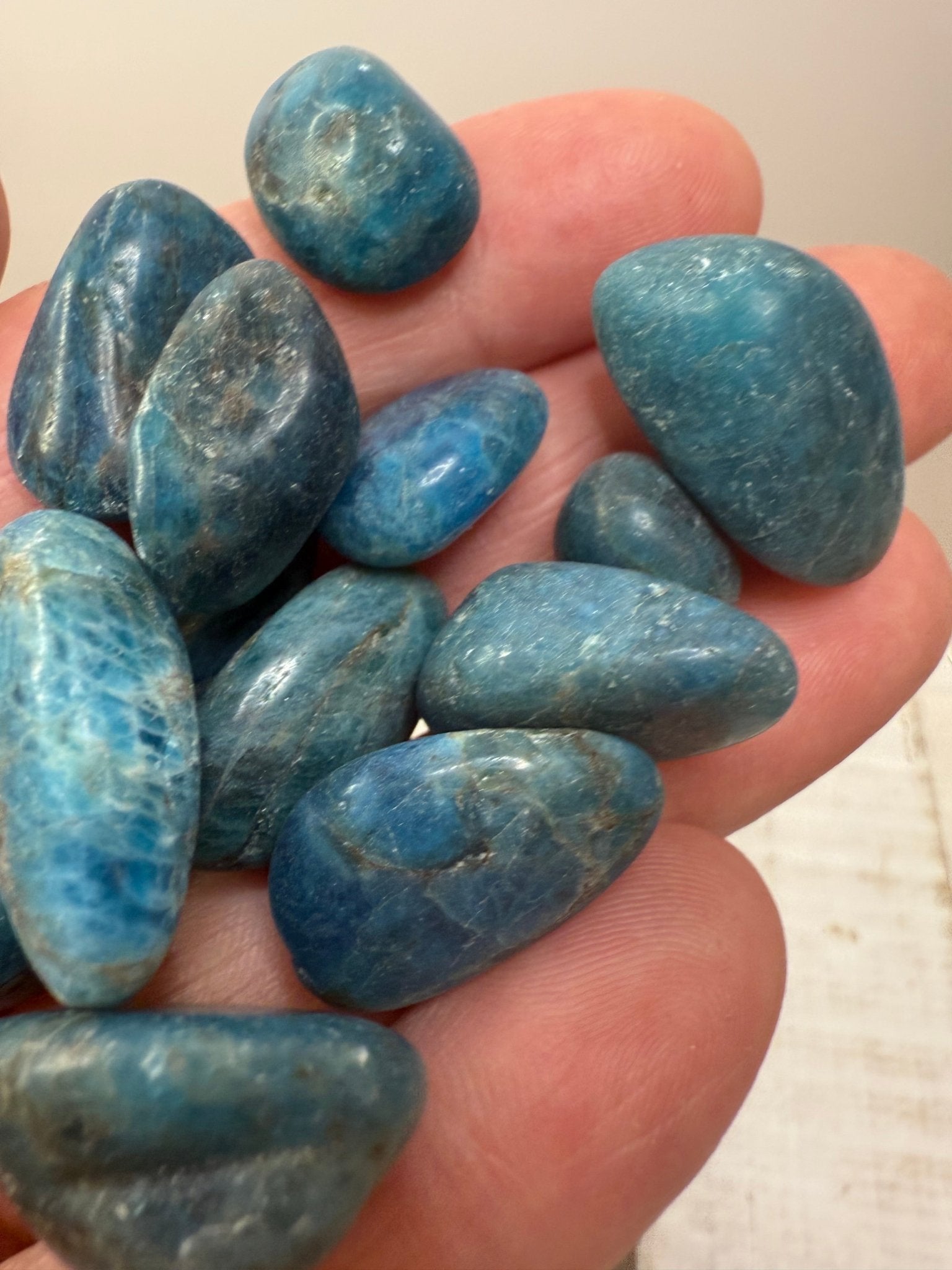 Polished Blue Apatite Stones Natural Tumbled Gemstones Rocks Speech Therapy Mini Objects Blue Stones - Speech and Smile