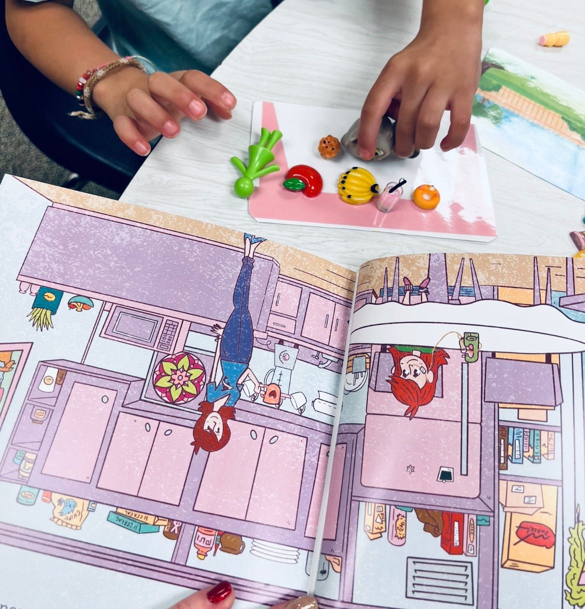 Say and Play Story Kit for Margo and You Mini Objects for Speech Therapy Interactive Book About Inclusion - Speech and Smile