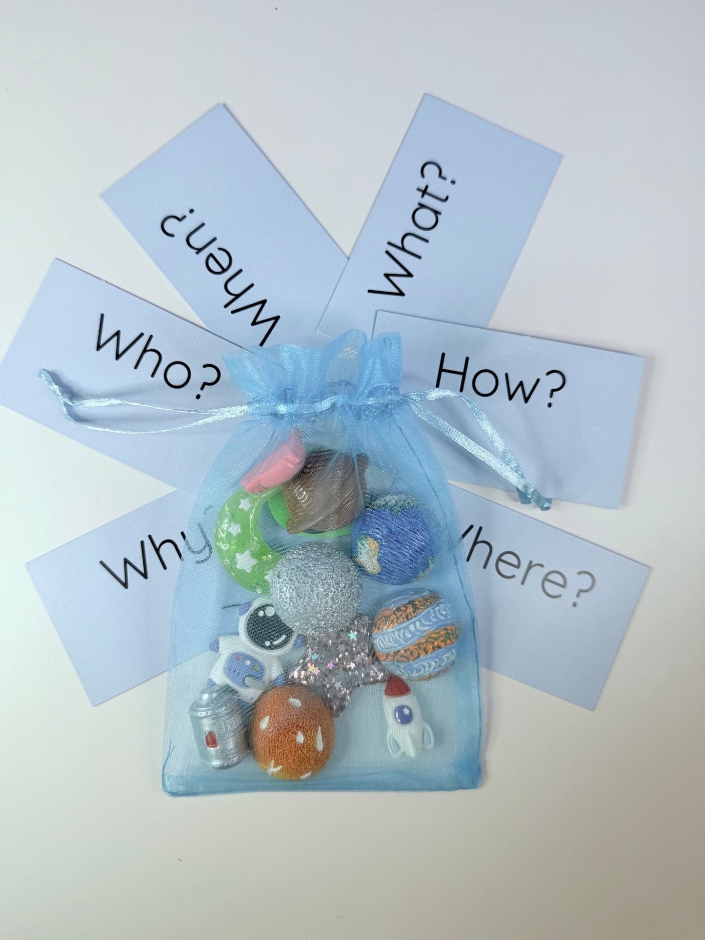 SPACE Mini Objects with Question Cards - Theme Trinkets Speech Therapy - Speech and Smile