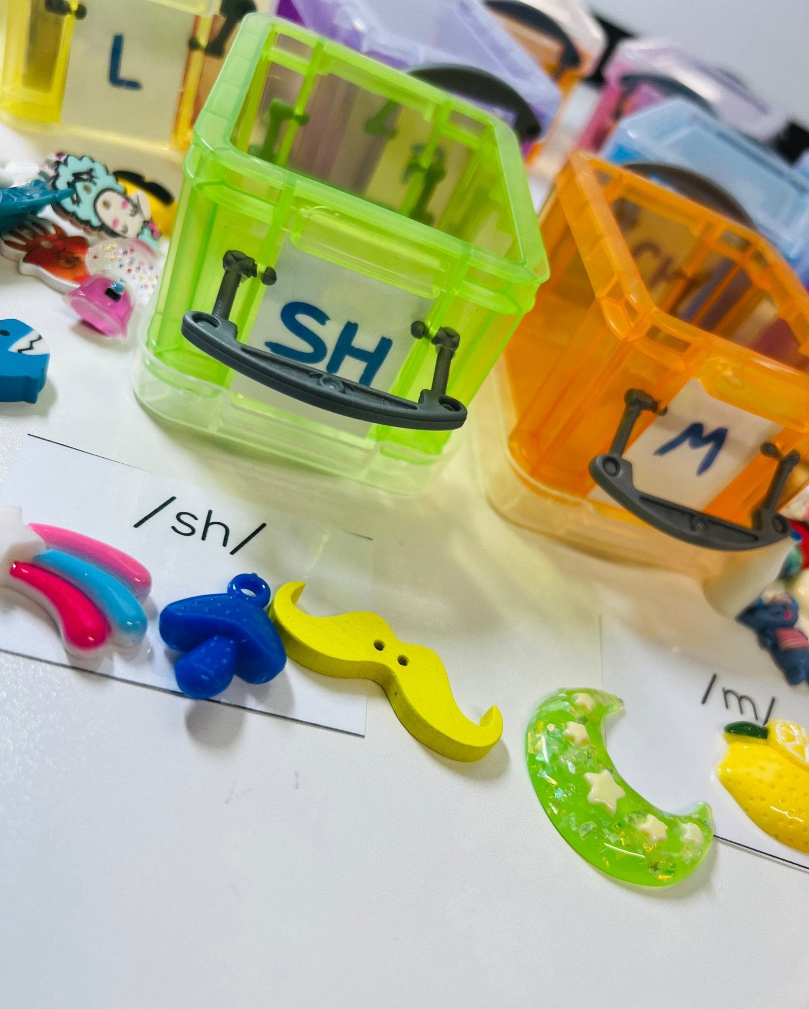 Speech Sound Mini Object Boxes - INDIVIDUAL Boxes Trinkets for Articulation - Speech Therapy Trinkets - Speech Sound Objects - Montessori Miniatures - Speech and Smile