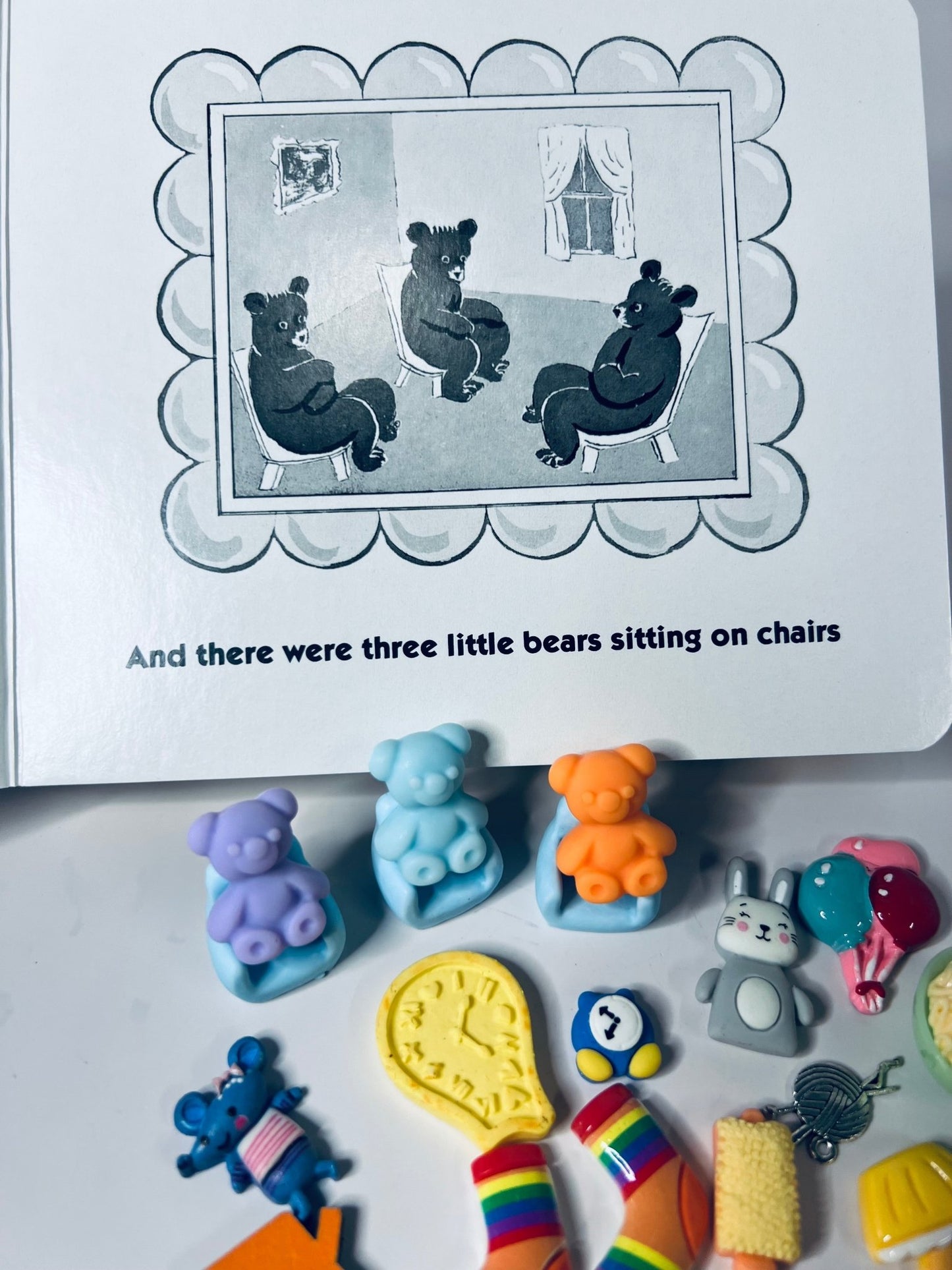 Story Kit for Good Night Moon Objects Speech Therapy Mini Objects - Speech and Smile