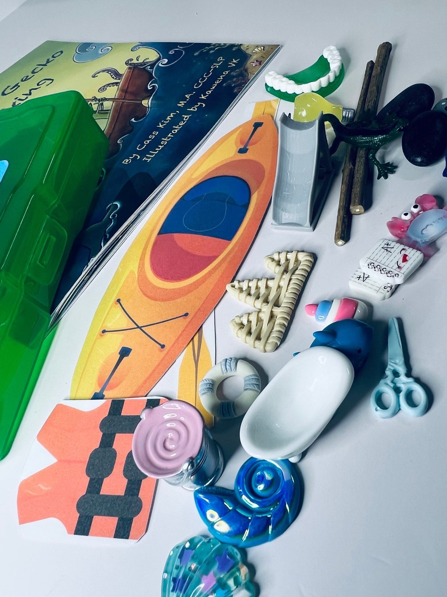 Story Kit for Speech Therapy Sounds K and G - Mini Objects for Speech Therapy - Articulation Book with Mini Objects Articulation Trinkets - Speech and Smile