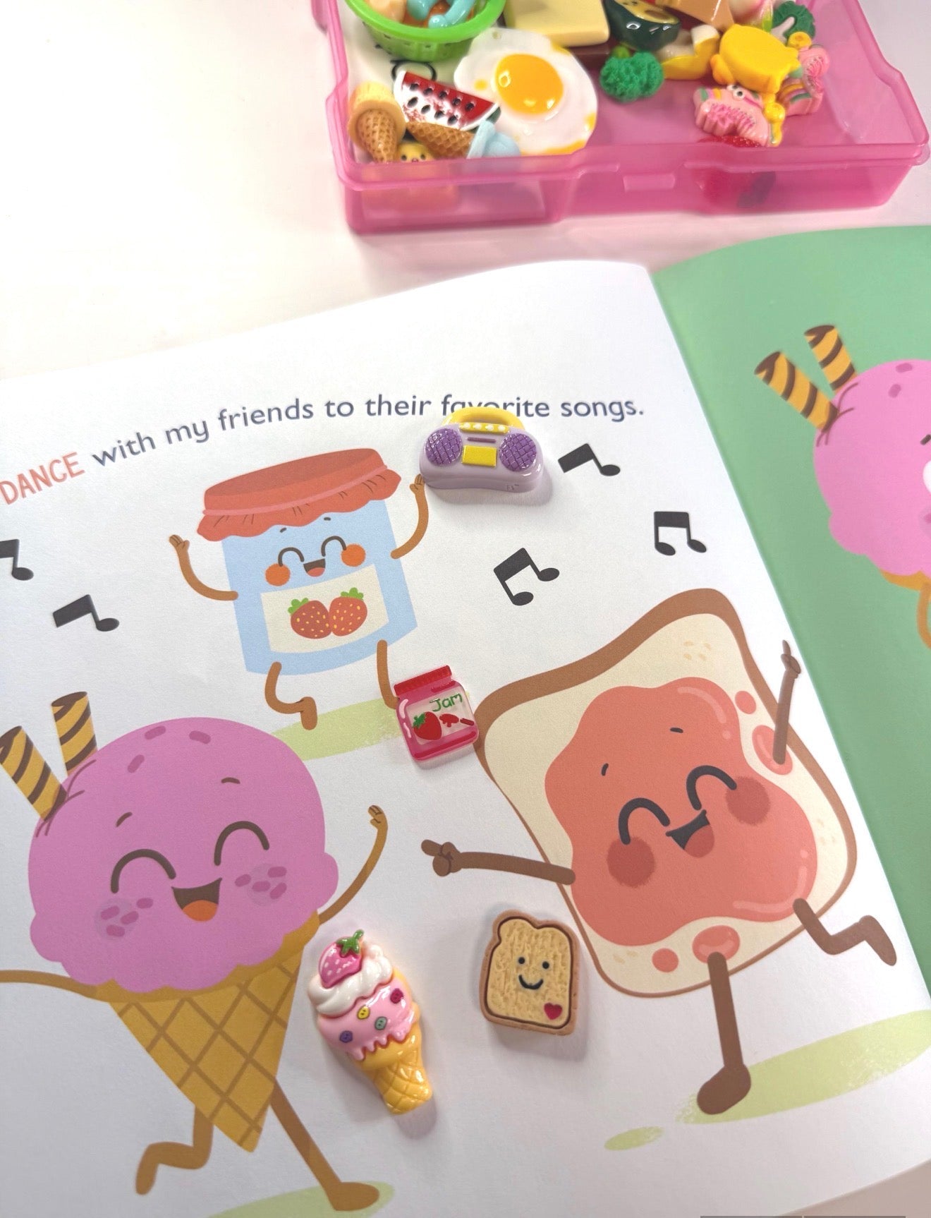 Story Kit Mini Objects for the Book Ice Cream Kindness - INCLUDES BOOK - Speech and Smile