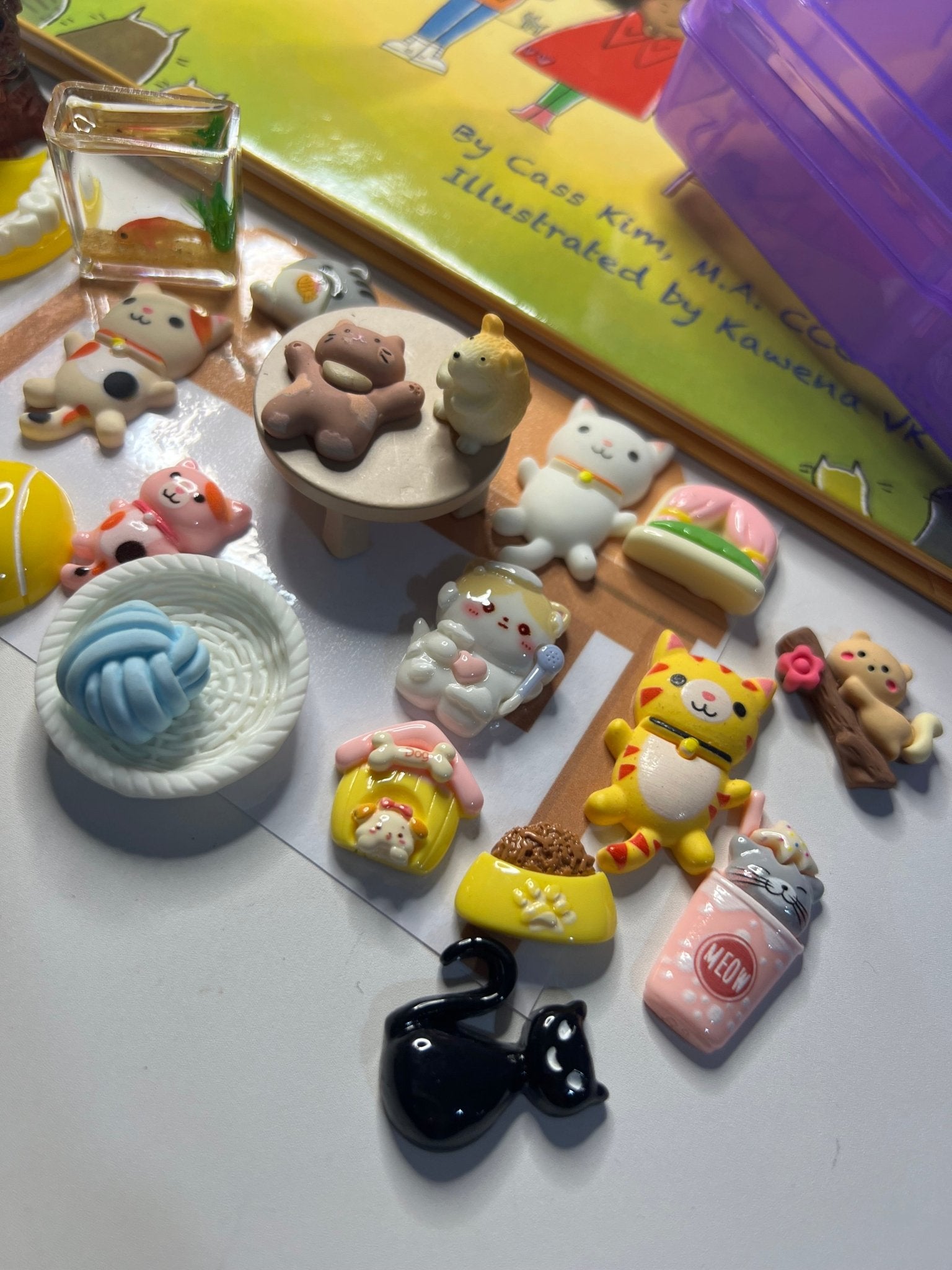 Story Kit Speech Therapy Early Sounds Mini Objects for Speech Therapy Ted and Tina Adopt a Kitten Articulation Miniature Objects - Speech and Smile