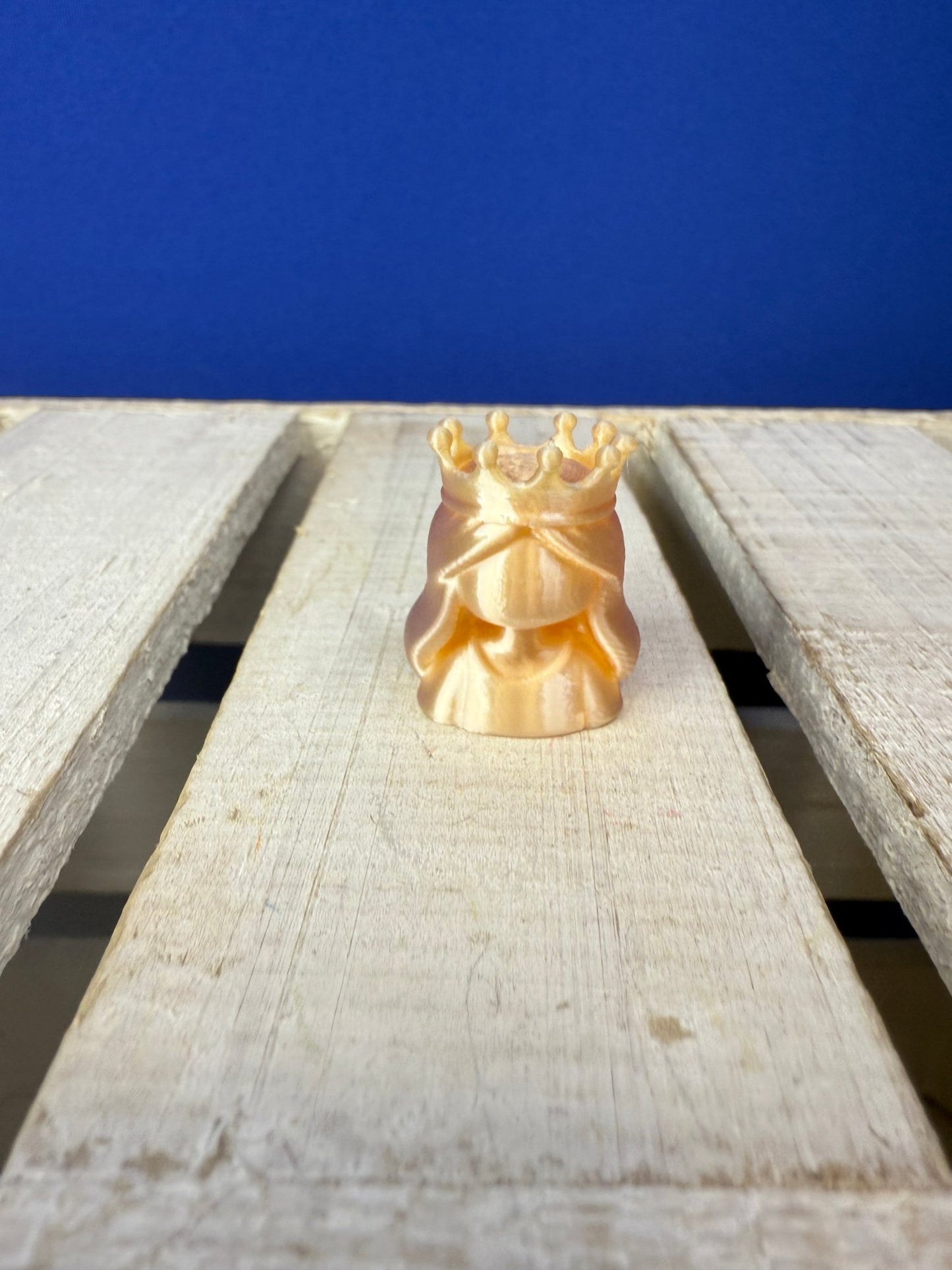 Talkets™ Mini Object QUEEN Vocabulary & Language Play Miniature - Speech and Smile