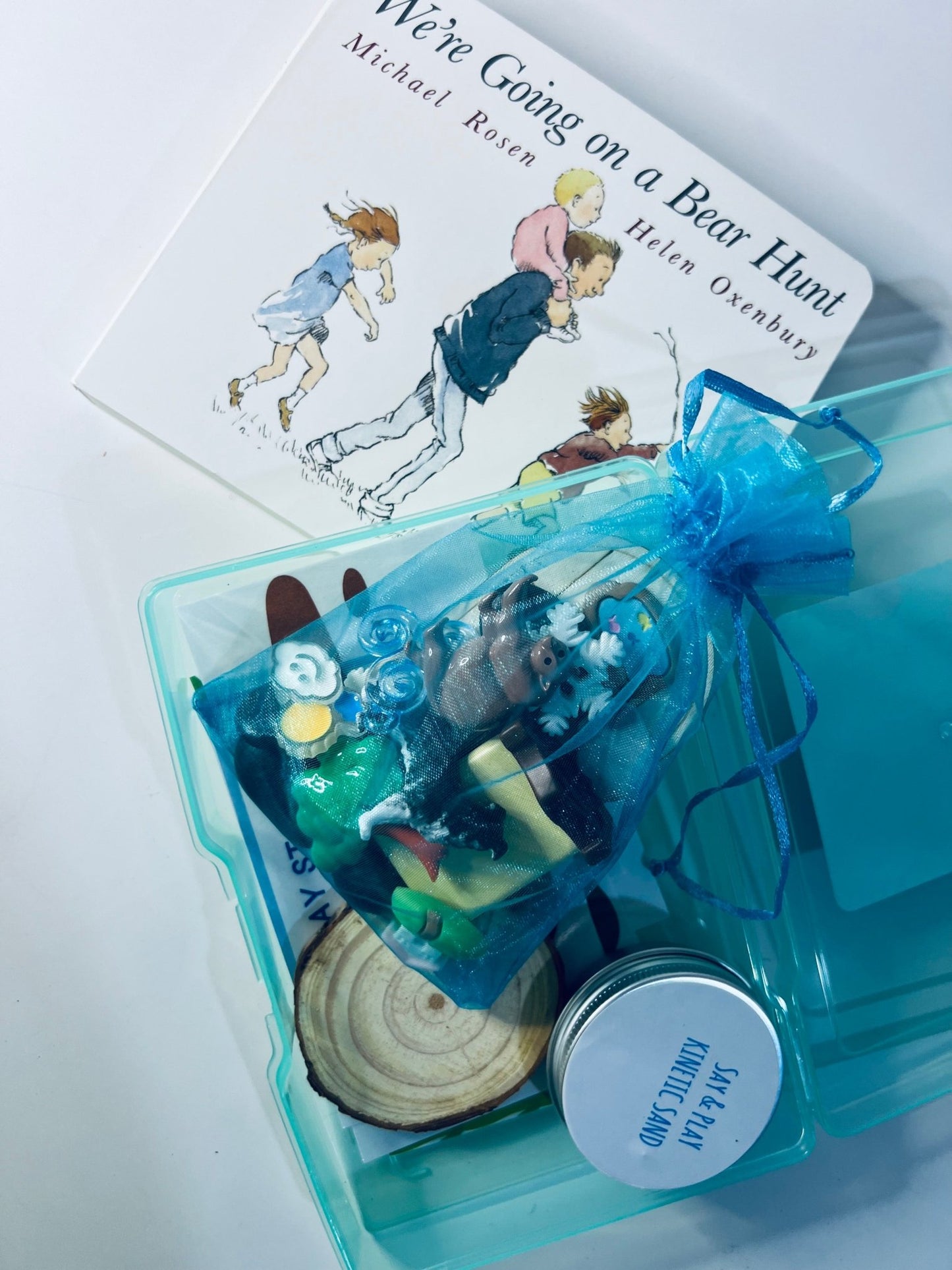 We are Going on a Bear Hunt Story Kit with Mini Objects BOOK INCLUDED - Speech and Smile